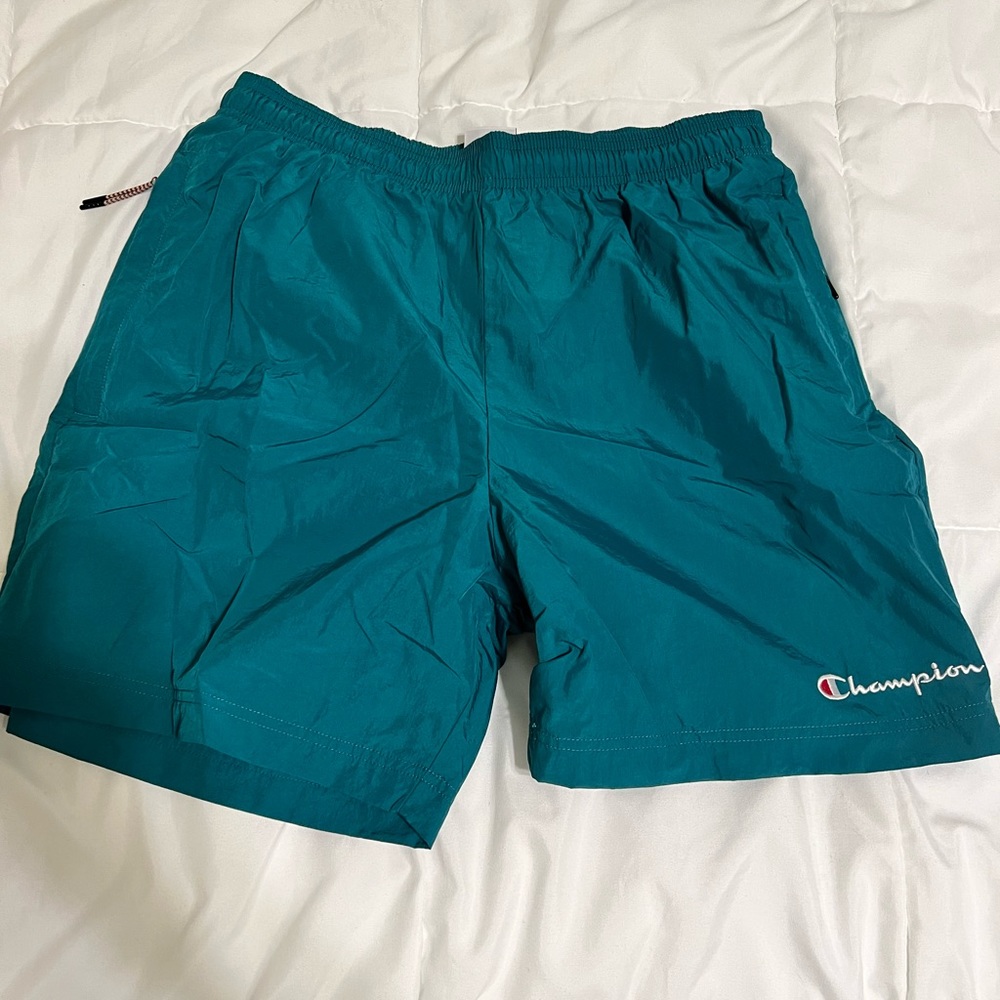 brand new mens Champion shorts - medium - price negotiable